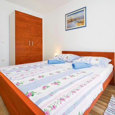 2 Bedroom Awesome Apartment In Mali Rat Sumpetar Exterior photo